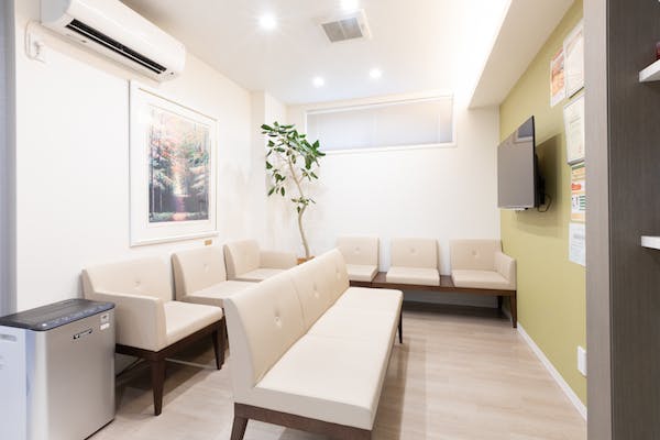 オクムラフォレストールクリニック待合室