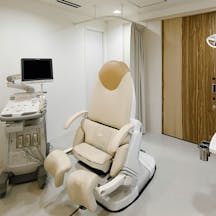 上本町ヒロミレディースクリニック処置室