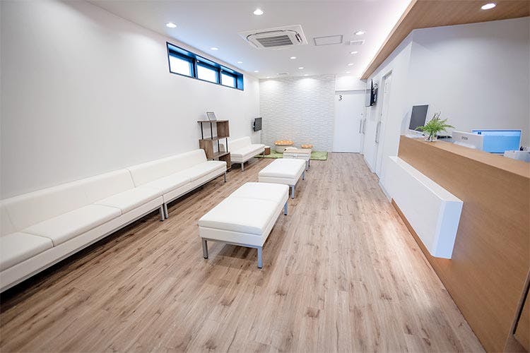 高津駅前なかしま皮ふ科クリニック待合室