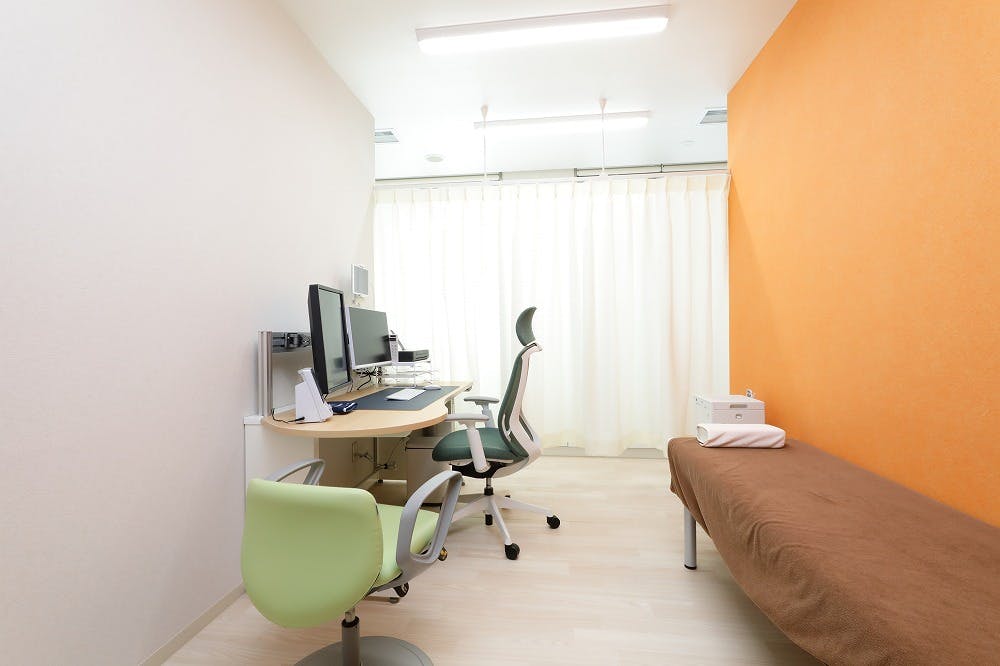 上星川ファミリークリニック診察室