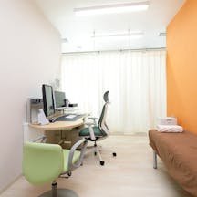 上星川ファミリークリニック診察室