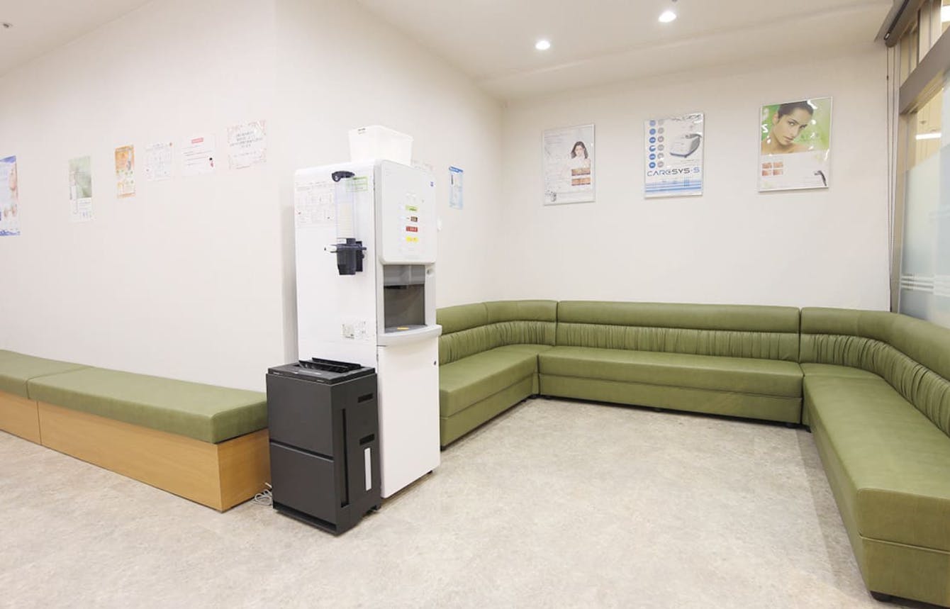 よつば会クリニック高槻院待合室