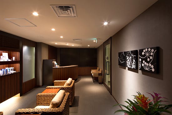 ティースアート 新宿店待合室