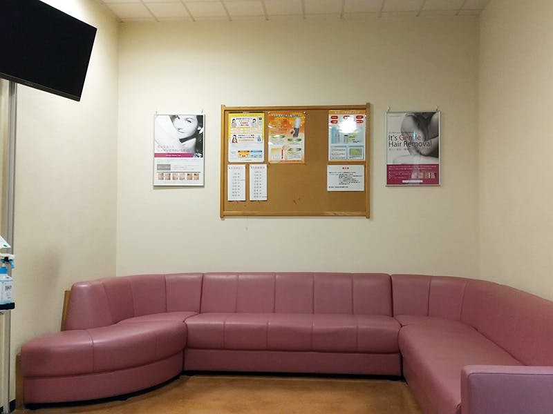 上杉皮膚科医院待合室