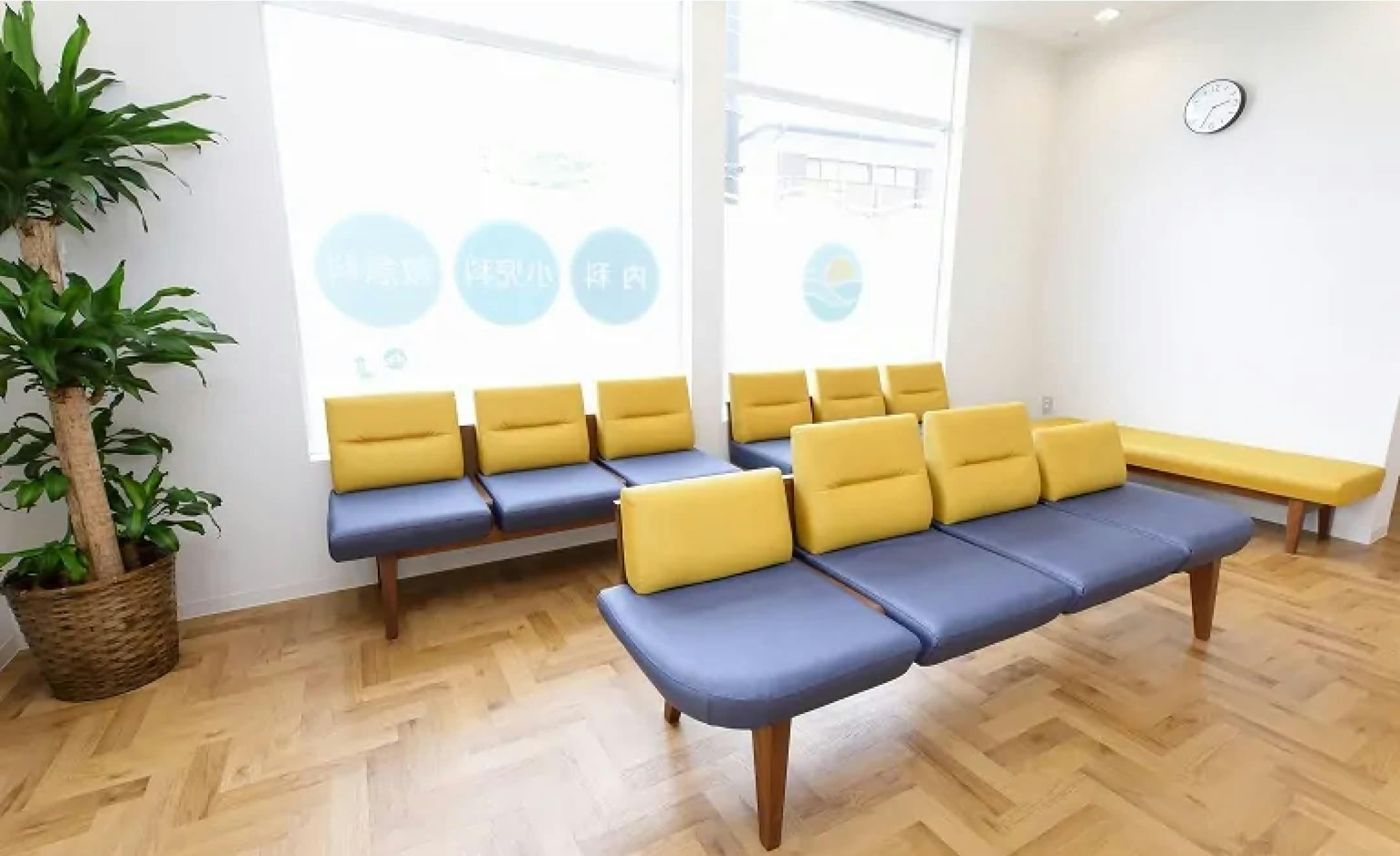 高浜台内科小児科クリニック待合室