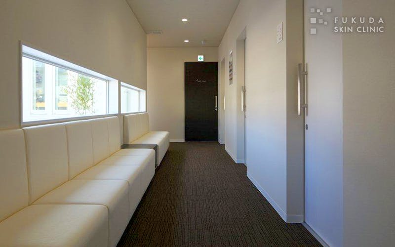 ふくだ皮フ科クリニック中待合室