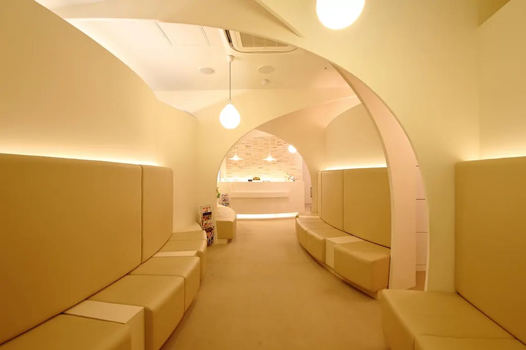 サッポロファクトリー皮フ科・スキンケアクリニック待合室