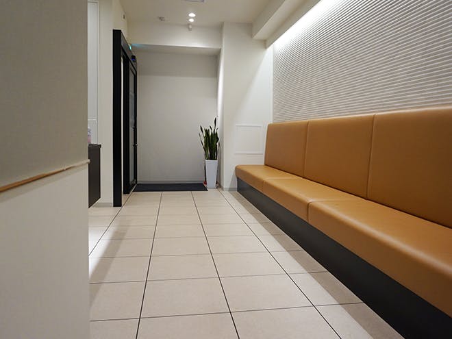 みずき皮膚科待合室