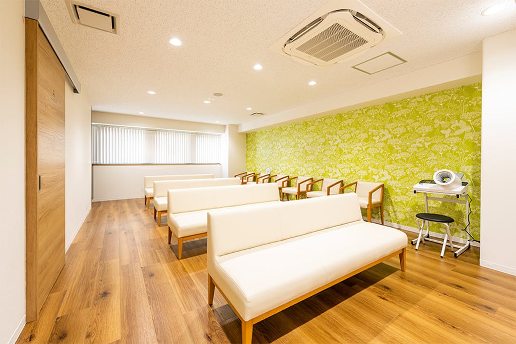 まえざわ内科クリニック待合室