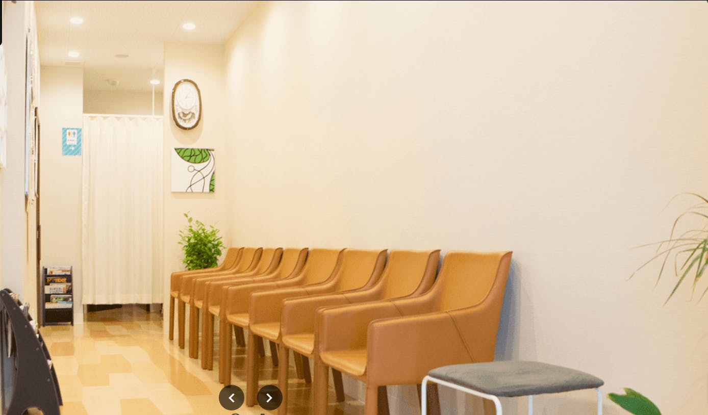 ももたろう腎・泌尿器科クリニック待合室