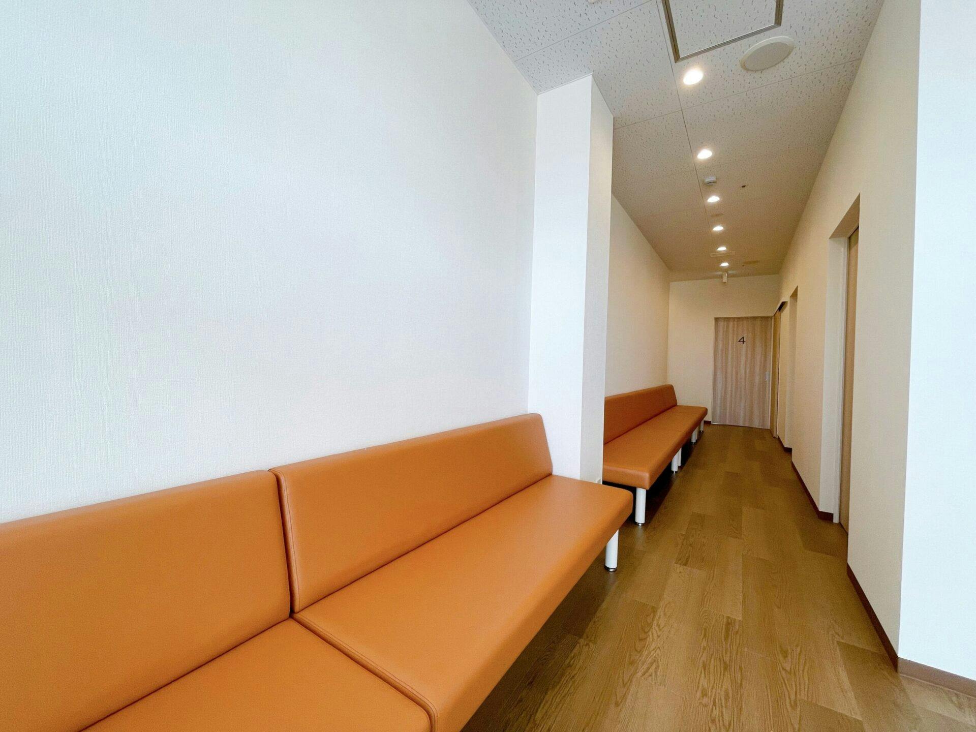 青葉松風台皮フ科クリニック待合