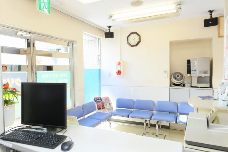 クリニック原待合室