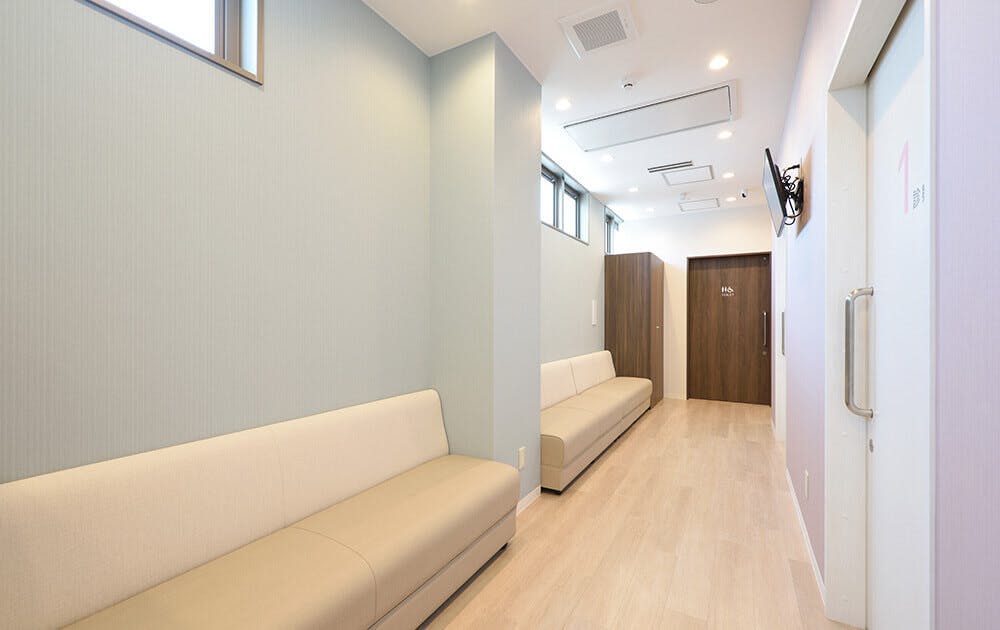 池上コスモス皮膚科待合室