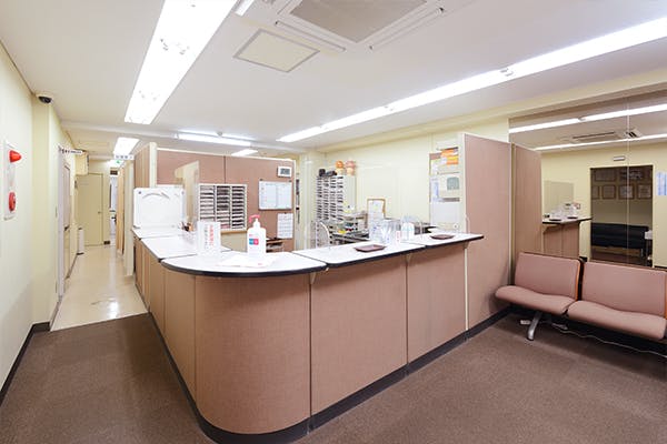 八重洲街診療所受付