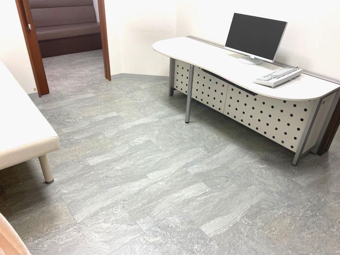 木田形成外科皮フ科クリニック診察室