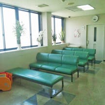 山本皮フ科クリニック待合室