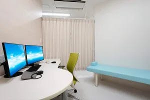 さいとう内科・循環器クリニック診察室