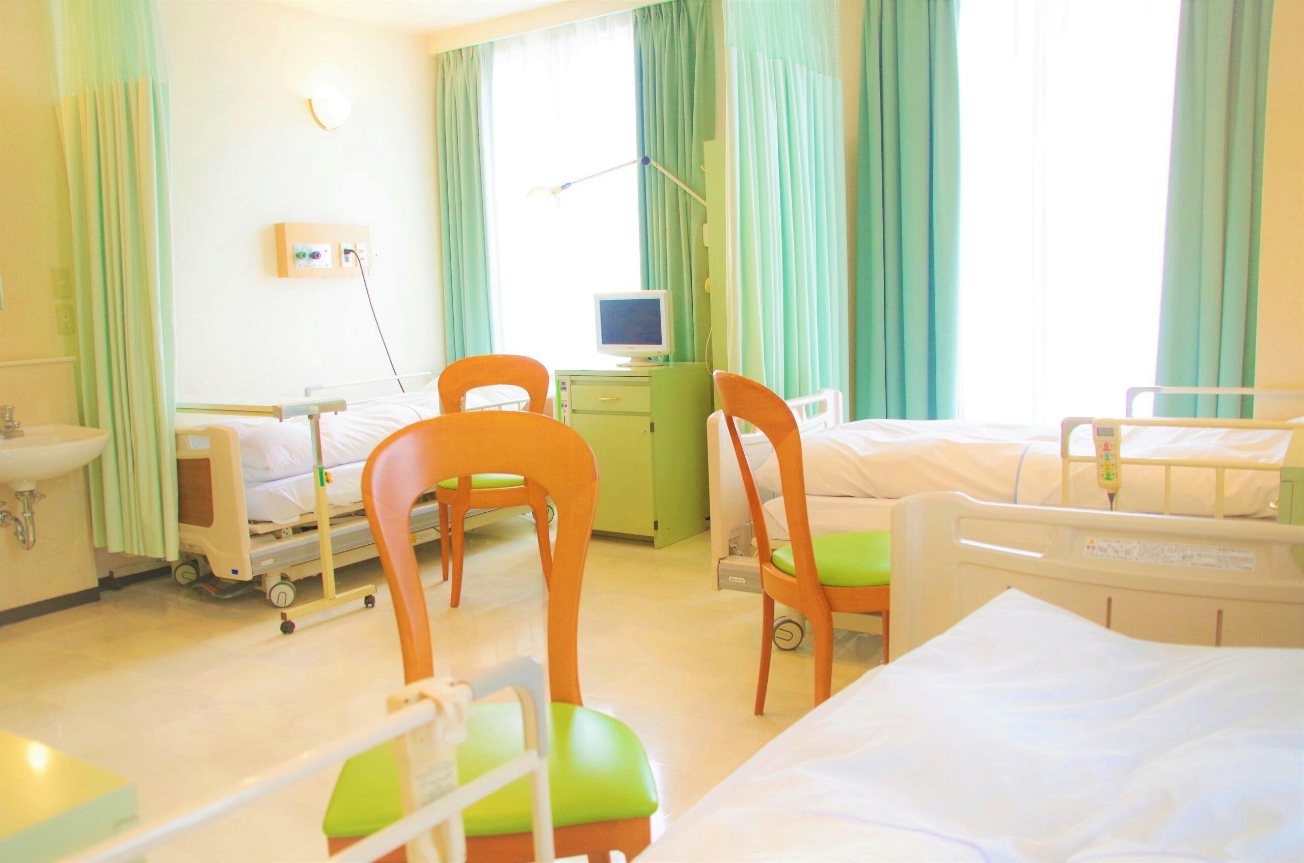 総合新川橋病院病室