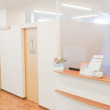 一之江皮フ科クリニック待合室