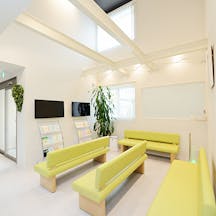 ながね泌尿器科皮フ科クリニック待合室