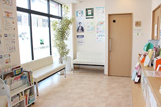芦花公園駅前クリニック待合室