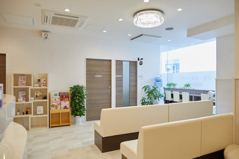 女性医療クリニックLUNA横浜元町待合室