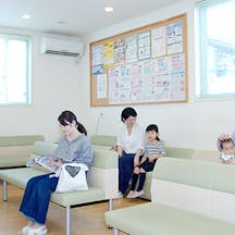あやし皮膚科クリニック待合室