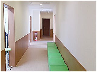 北上尾クリニック待合室