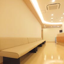 はるな皮ふ科クリニック待合室