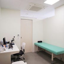 林間皮フ科クリニック診察室