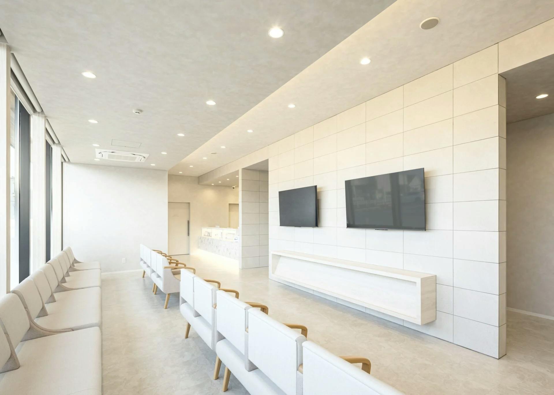 冨 栄一 医師｜経歴(口コミ・評判)｜とみ歯科クリニック｜キレイレポ