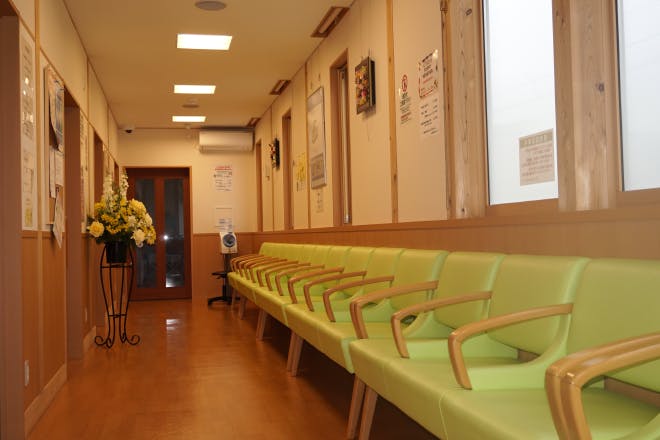 かたの整形外科クリニック待合室