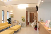 屏風浦皮フ科待合室