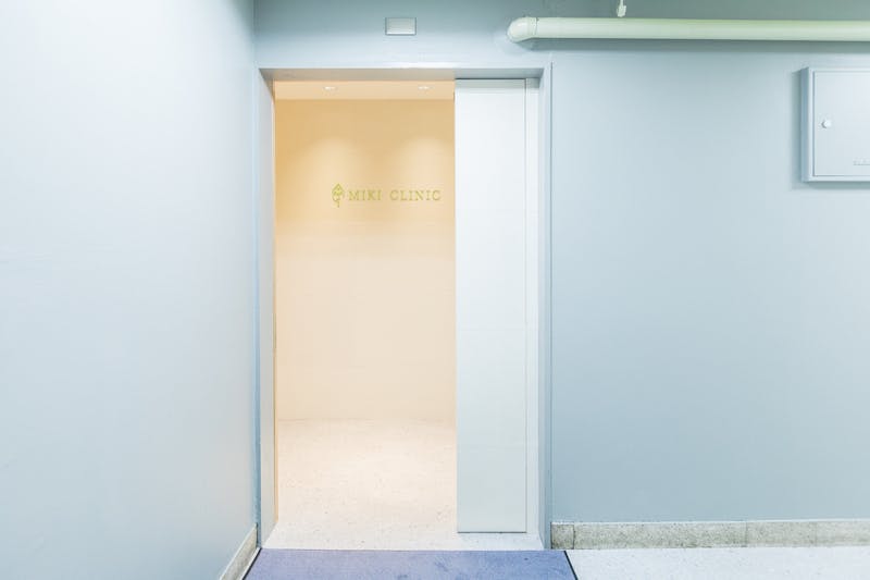 MIKIクリニック豊中駅前入口