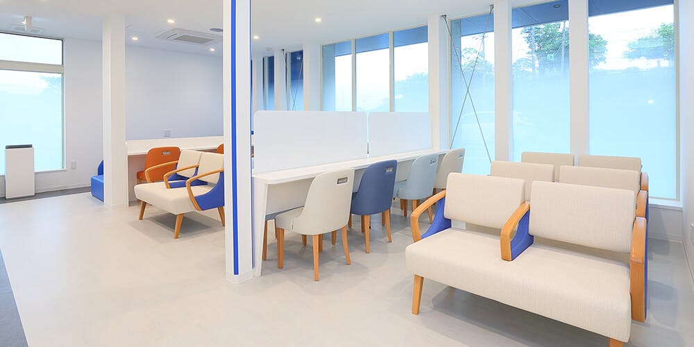 あおぞら皮ふ科待合室