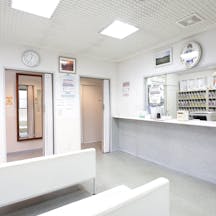 岡本皮膚科受付