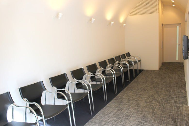 すずき内科待合室