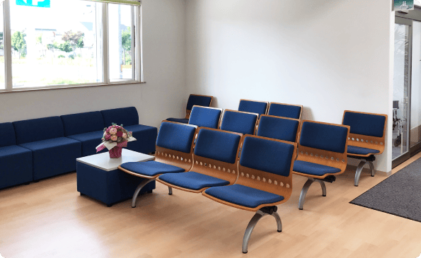 西十一番クリニック待合