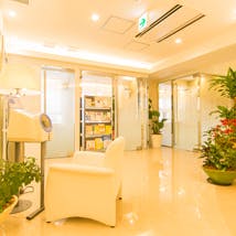 ドクターマリ・クリニック 栄院(Dr.MARI CLINIC)待合室