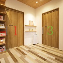 ひばりが丘やまね小児科アレルギー科診察室前