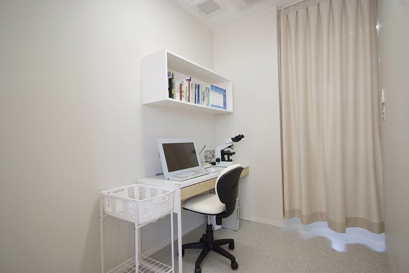 いちかわ皮ふ科クリニック(ICHIKAWA Dermatology Clinic)診察室