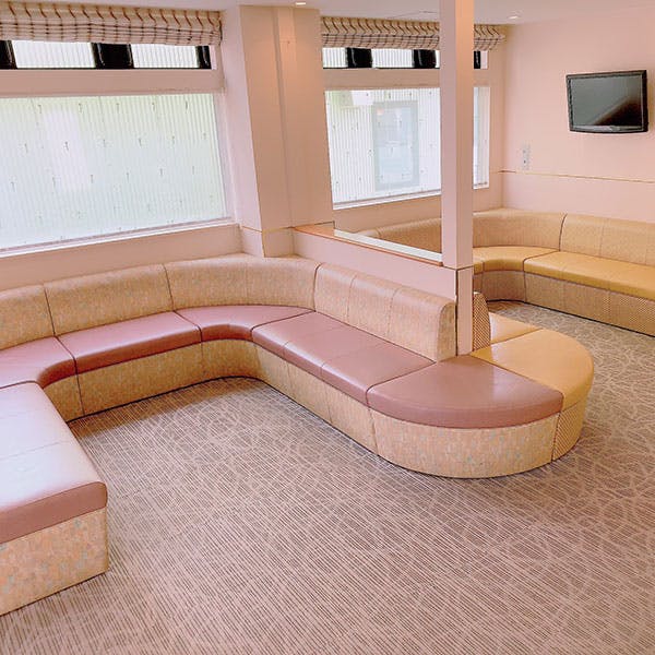 いなむら皮ふ科医院待合室