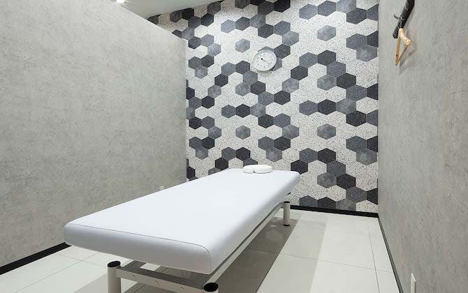 メンズエミナル 高松院施術室