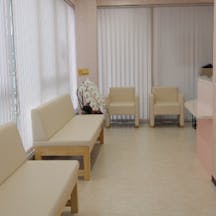 山手皮フ・形成外科クリニック待合室