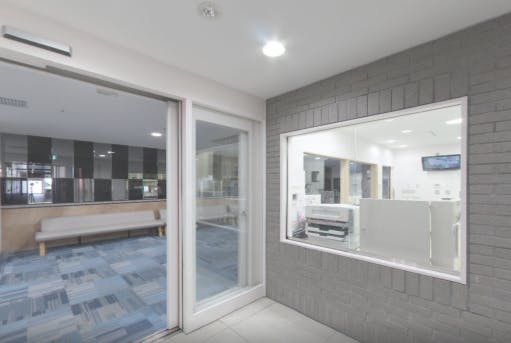 会津中央病院入口