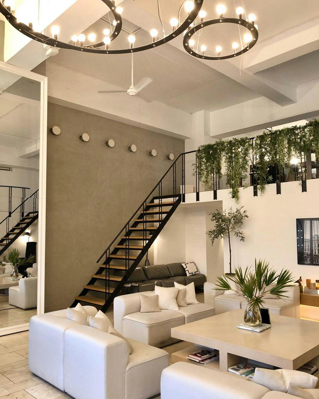 芦屋デコルテクリニック待合室