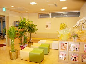 グリーン皮膚科クリニック待合室2