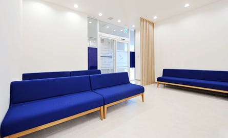 ふじもと皮フ科クリニック待合室