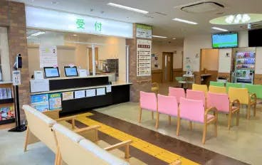 ぎおん牛田病院受付 待合室