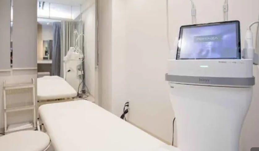 クリニーク 西宮院施術台